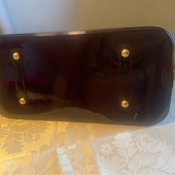 Louis Vuitton Vernis Alma MM Burgundy - Picture 5 of 14